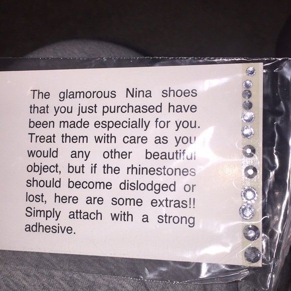 Nina Heals - Picture 4 of 4